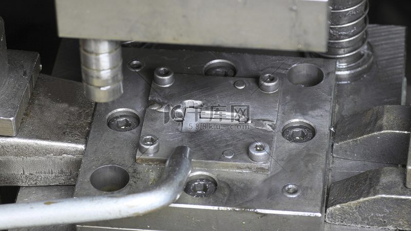 成都汽车模具厂家：如何选择合适的合作伙伴**