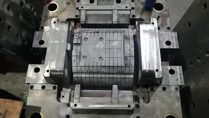 精密模具安装调试二次加工要点解析