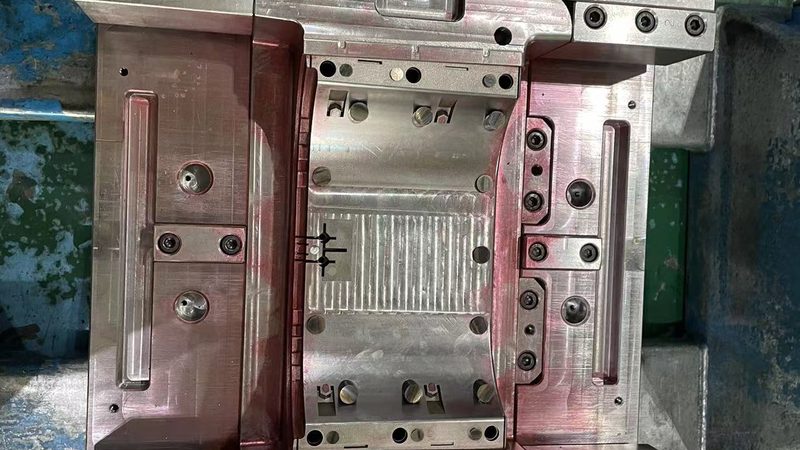 模具加工合作前，先看清这四类厂家的真实差异