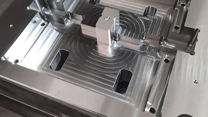 电子托盘模具选型关键：精准把握工艺与材料**