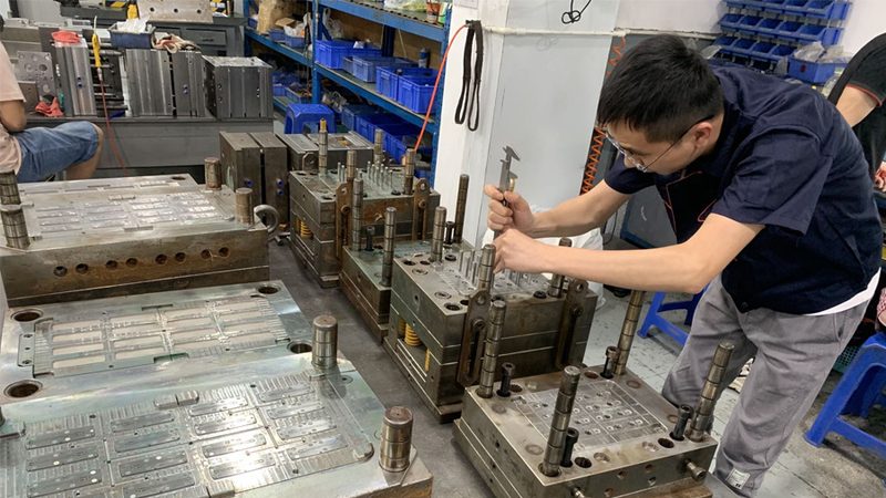 大型家电外壳模具尺寸标准：关键要素与工艺解析
