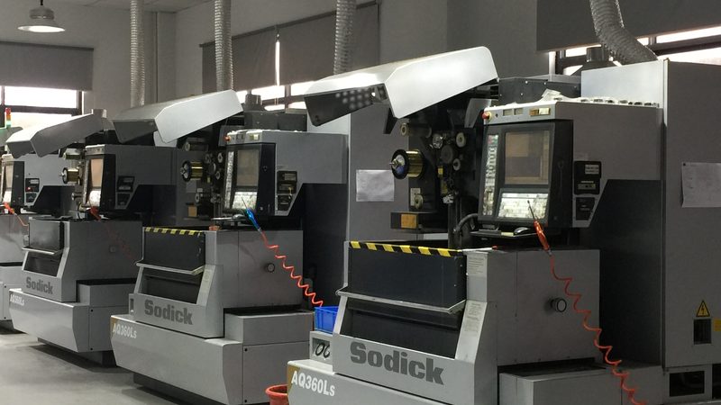 冲压模具定制：揭秘其核心工艺与关键要素**